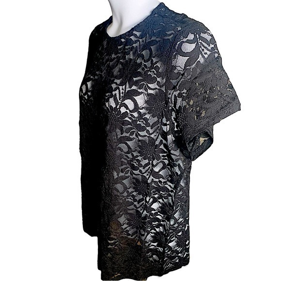 TORRID Deep Black Sheer Stretch‎ Lace Crew Neck Tee NWT - Picture 2 of 8